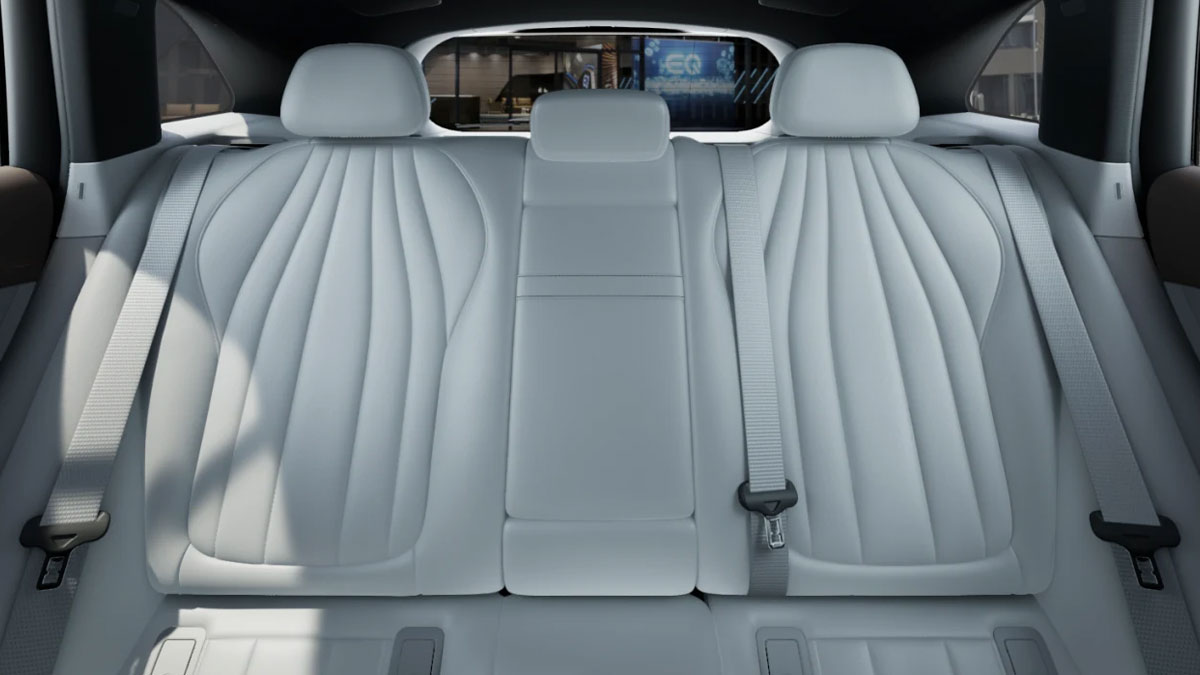 Mercedes EQE 500 4MATIC - Ảnh 23
