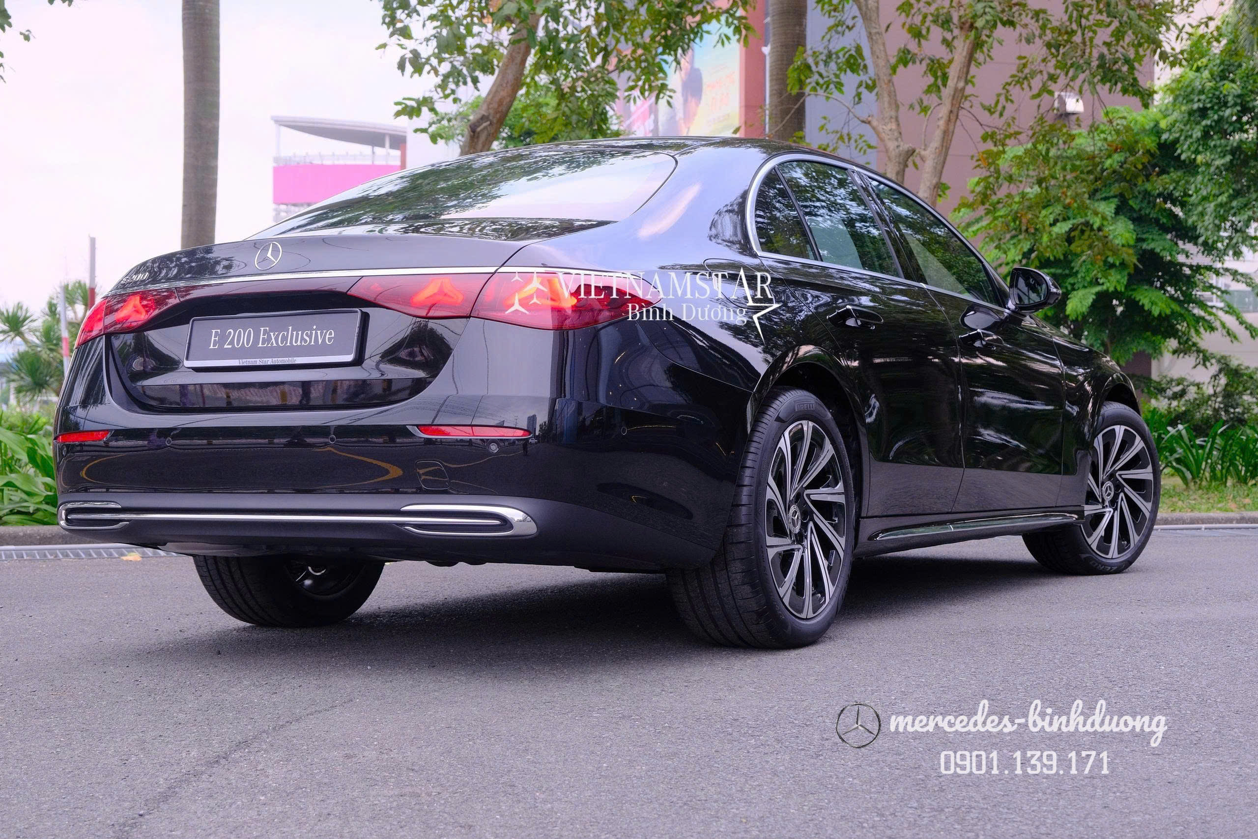 Mercedes E200 Exclusive All New - Ảnh 4